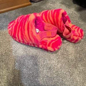 NWOT UGG slippers